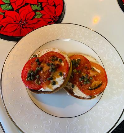 Mediterranean Breakfast Bagel 